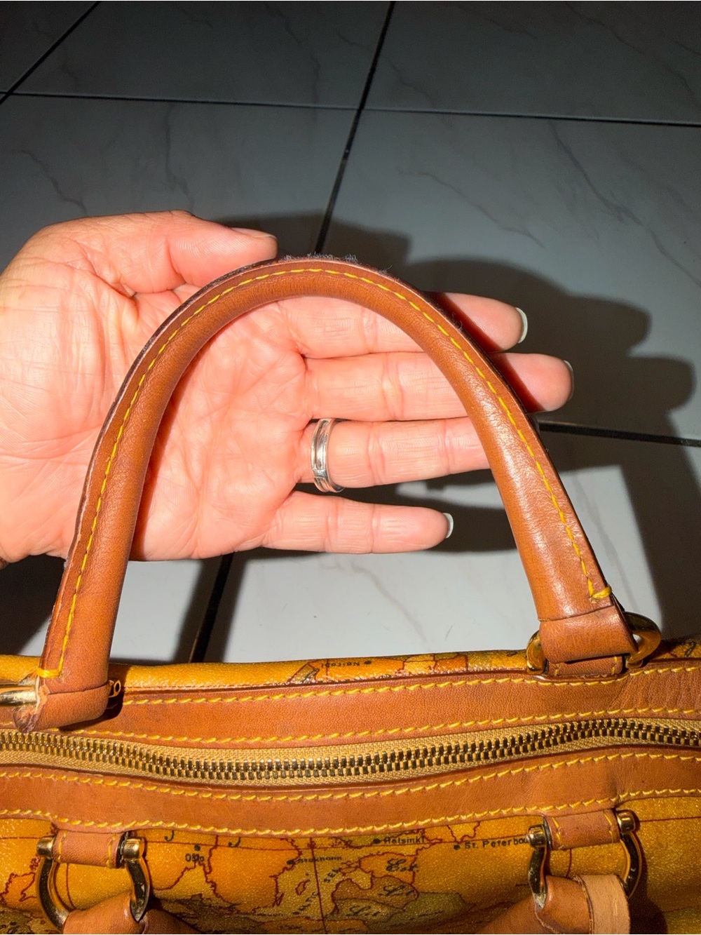 Alviero Martini 1ª Classe Geo Classic Large Boston Bag - Picture 8 of 16